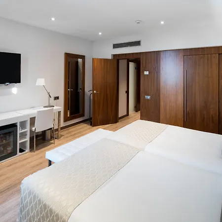 Catalonia Ramblas 4* Sup Otel 4*