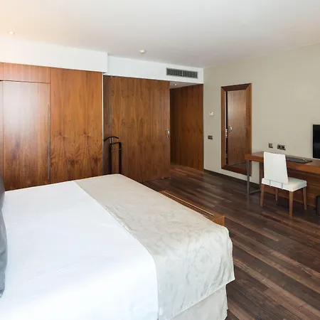 Otel Catalonia Ramblas 4* Sup Barselona