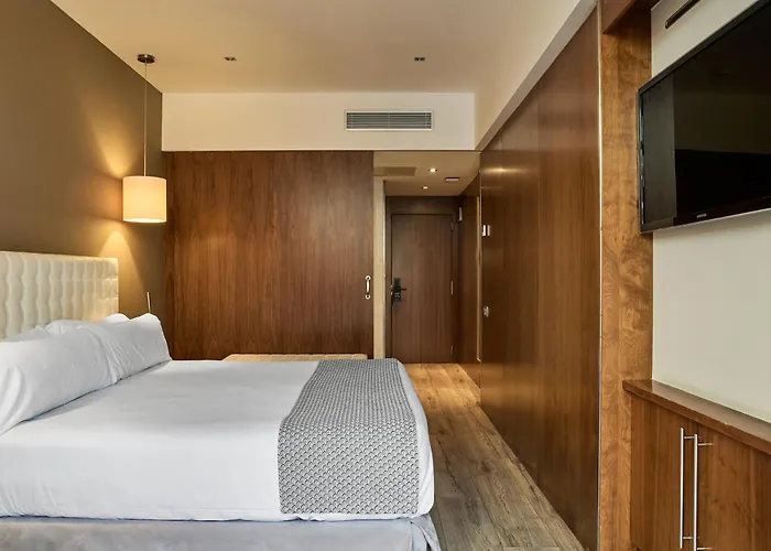 Hotel Catalonia Ramblas 4* Sup 4*